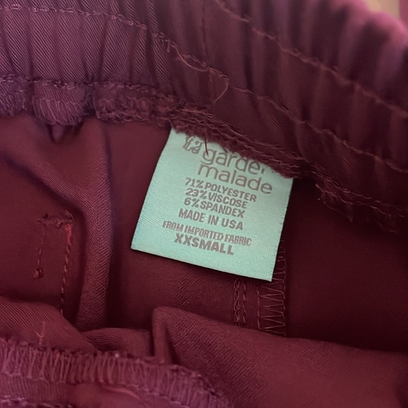 Garde Malade Scrubs - Picture 3 of 5